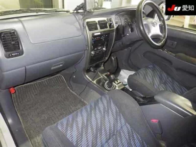 Toyota HILUX SURF  с аукциона в Японии