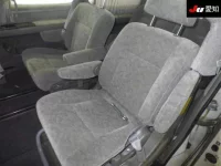 Nissan ELGRAND лот № 30220 оценка 3.5  с аукциона в Японии 3