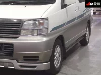 Nissan ELGRAND лот № 30220 оценка 3.5  с аукциона в Японии 6
