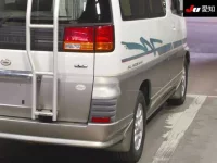Nissan ELGRAND лот № 30220 оценка 3.5  с аукциона в Японии 7