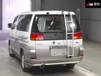 Nissan ELGRAND лот № 30220 оценка 3.5  с аукциона в Японии 1