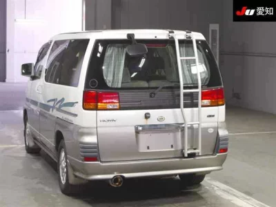 Nissan ELGRAND  с аукциона в Японии