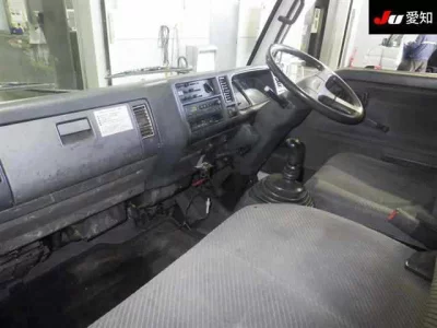 Mazda TITAN  с аукциона в Японии