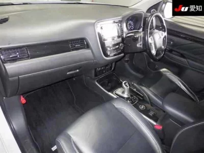 Mitsubishi OUTLANDER PHEV