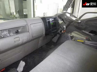 Toyota DYNA  с аукциона в Японии