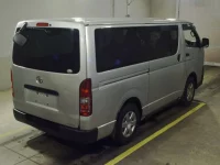 Toyota HIACE VAN лот № 62017 оценка R  с аукциона в Японии 1