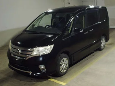 Nissan SERENA  с аукциона в Японии