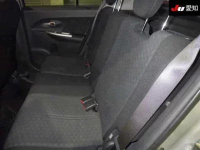 Toyota IST  с аукциона в Японии