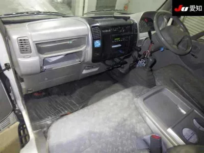 Toyota DYNA  с аукциона в Японии