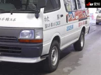 Toyota HIACE VAN лот № 7072 оценка 3  с аукциона в Японии 6