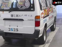 Toyota HIACE VAN лот № 7072 оценка 3  с аукциона в Японии 7