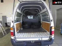 Toyota HIACE VAN лот № 7072 оценка 3  с аукциона в Японии 3