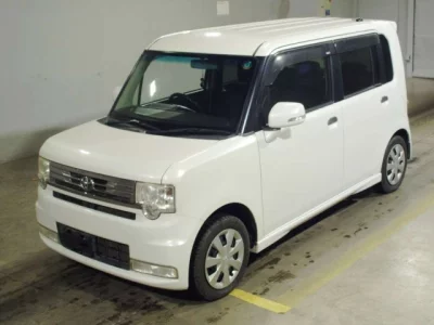 Toyota PIXIS SPACE  с аукциона в Японии