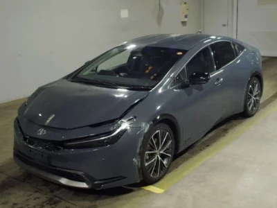 Toyota Prius  с аукциона в Японии