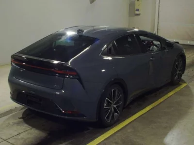 Toyota Prius  с аукциона в Японии