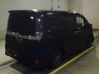 Toyota VOXY лот № 7191 оценка R  с аукциона в Японии 1