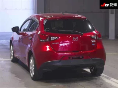 Mazda DEMIO  с аукциона в Японии