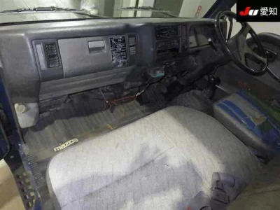 Mazda TITAN  с аукциона в Японии