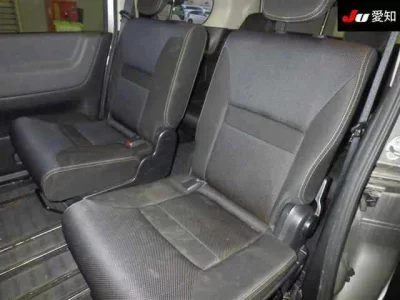 Nissan SERENA  с аукциона в Японии