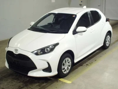 Toyota YARIS  с аукциона в Японии