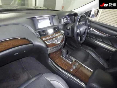 Nissan FUGA  с аукциона в Японии