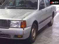 Toyota CROWN COMFORT лот № 30631 оценка 3.5  с аукциона в Японии 6