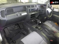 Toyota CROWN COMFORT лот № 30631 оценка 3.5  с аукциона в Японии 2