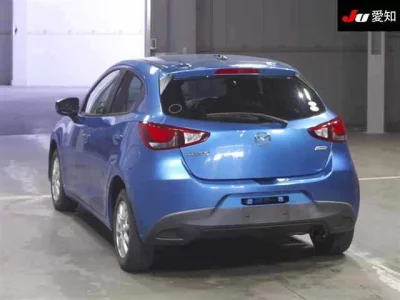 Mazda DEMIO  с аукциона в Японии