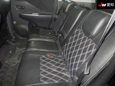 Toyota RACTIS  с аукциона в Японии