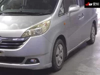 Honda STEP WAGON лот № 30681 оценка 3.5  с аукциона в Японии 6