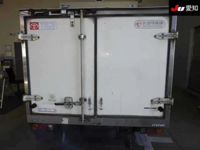 Toyota DYNA  с аукциона в Японии