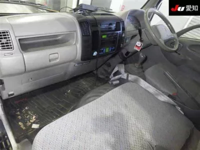 Toyota DYNA  с аукциона в Японии