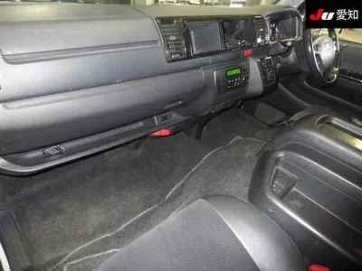 Toyota HIACE VAN  с аукциона в Японии