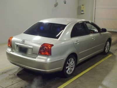 Toyota AVENSIS SEDAN