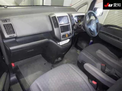 Nissan SERENA  с аукциона в Японии