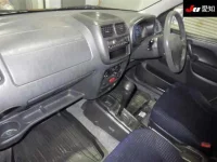 Suzuki SWIFT лот № 30704 оценка R  с аукциона в Японии 2