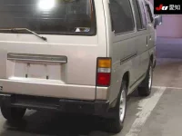 Nissan CARAVAN VAN лот № 20117 оценка 3.5  с аукциона в Японии 7