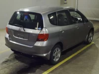 Honda FIT лот № 8044 оценка 3.5  с аукциона в Японии 1