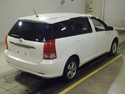 Toyota WISH  с аукциона в Японии