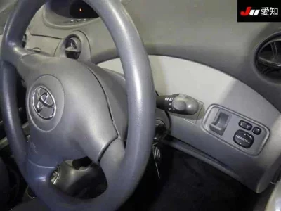 Toyota VITZ  с аукциона в Японии