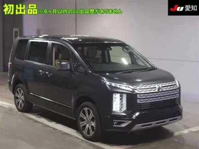 Mitsubishi Delica D:5