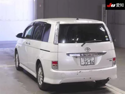 Toyota ISIS