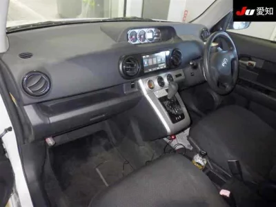 Toyota COROLLA RUMION  с аукциона в Японии