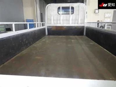 Toyota DYNA  с аукциона в Японии