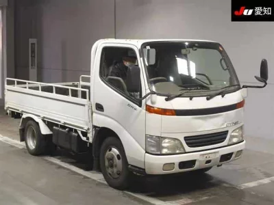 Toyota DYNA  с аукциона в Японии