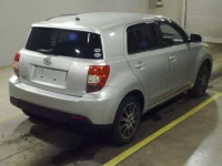 Toyota IST лот № 8045 оценка R  с аукциона в Японии 1