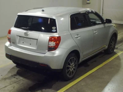 Toyota IST  с аукциона в Японии