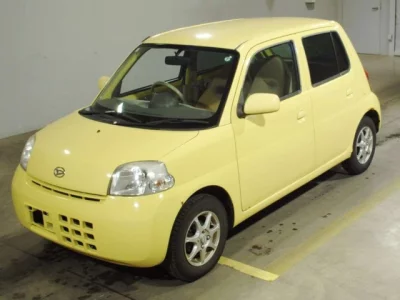 Daihatsu Esse
