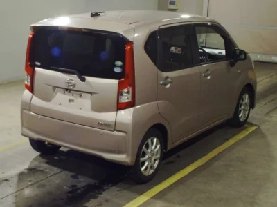 Daihatsu MOVE  с аукциона в Японии