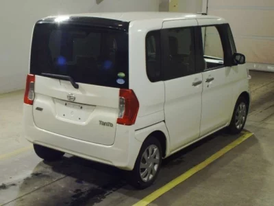Daihatsu TANTO  с аукциона в Японии